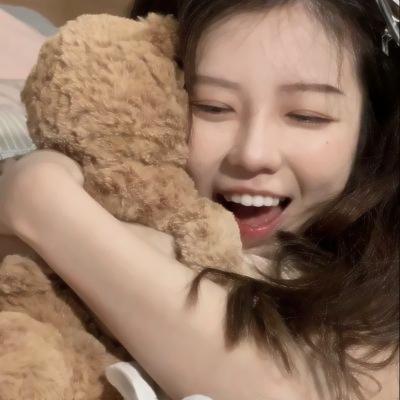 玉女含苞朵朵开